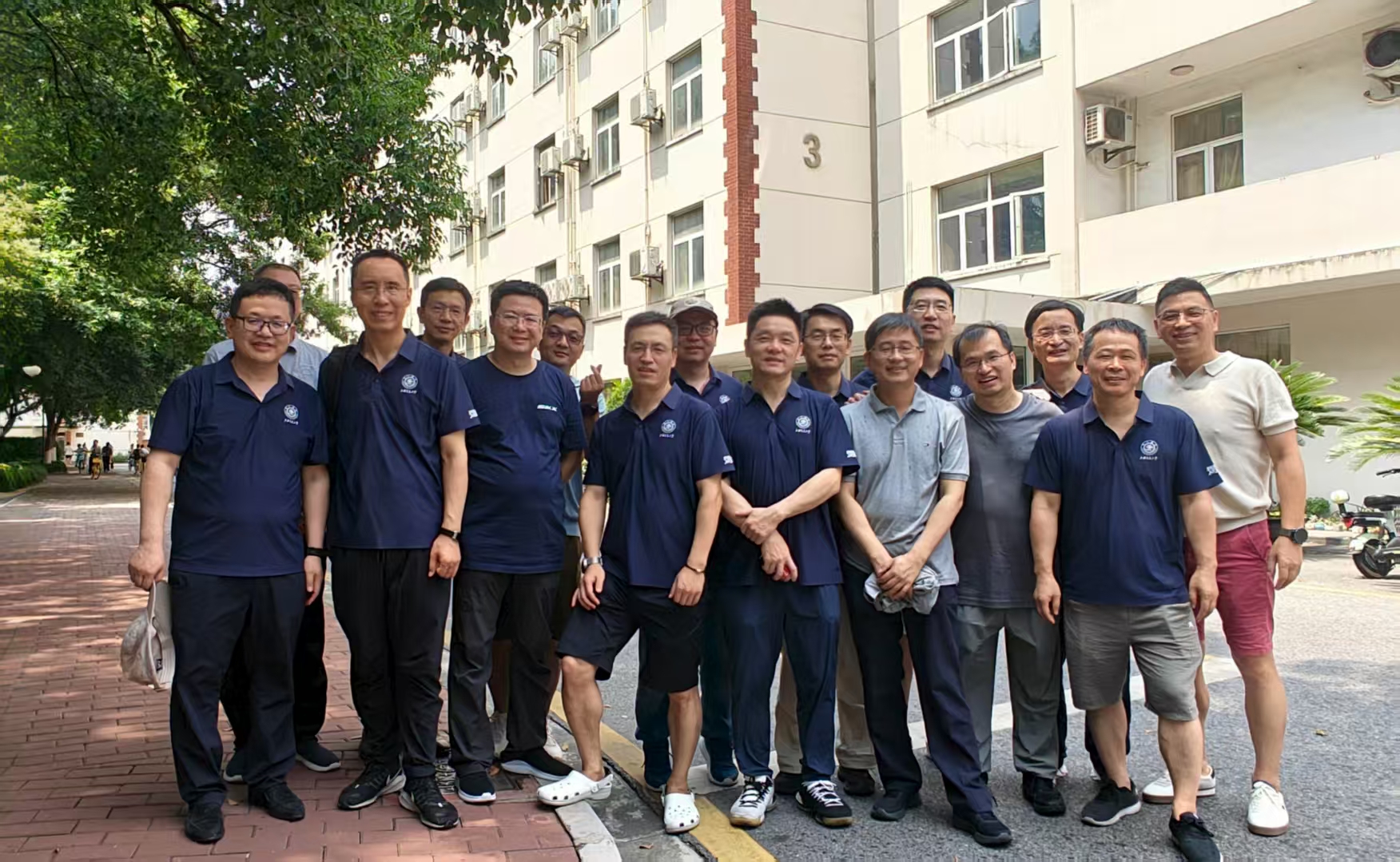 c8c2102c3b4b574d0313d127f5750667