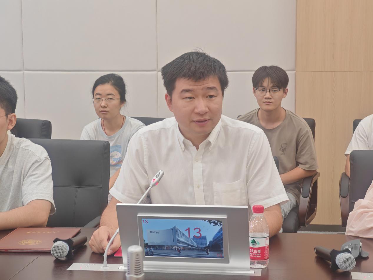 b8f72907cf0b9ab5a38e8dff756a40a1